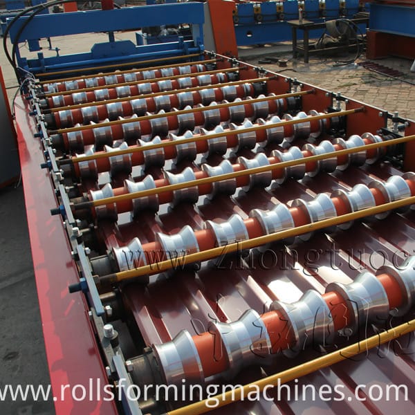 Roof panel roll forming machine (4)
